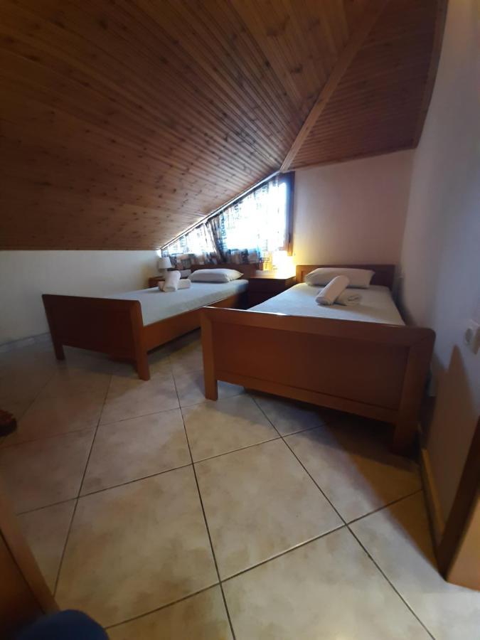פפקוהורי Hotel Flesvos מראה חיצוני תמונה
